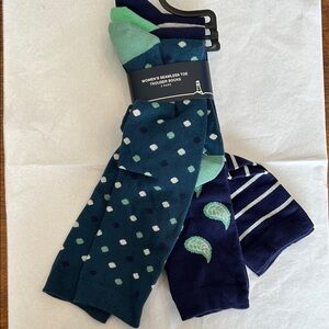 Stylish Polka Dot and Paisley Men's Socks Set
